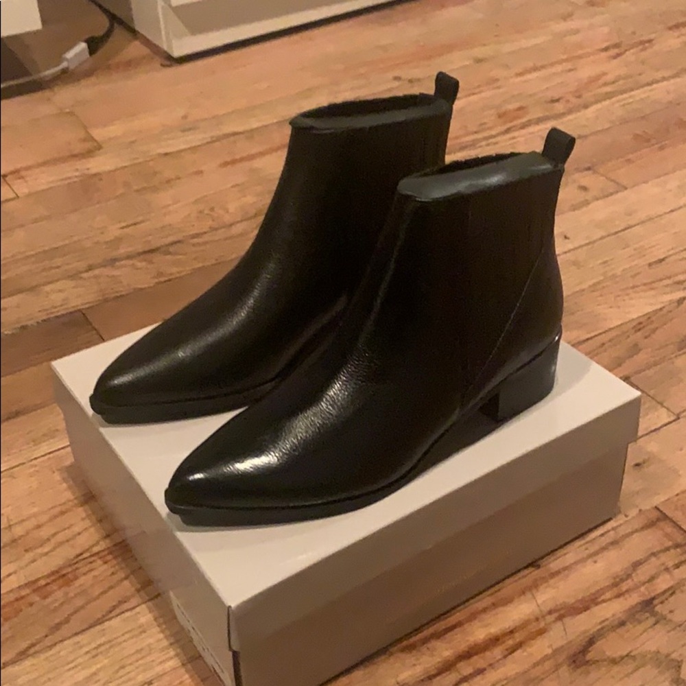 Marc Fisher Missir Chelsea Boots - Picture 3 of 6